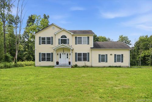 977 Mt Hope Rd, Middletown, NY, 10940-7141 | Card Image
