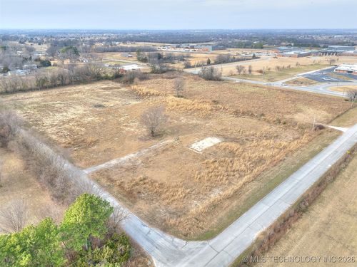 13401 E 105th St N, Owasso, OK, 74055-4515 | Card Image