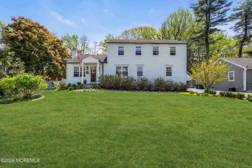 52 Thomas Ave, Shrewsbury, NJ, 07702-4022 | Card Image