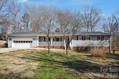 1140 Knollwood Dr, Claremont, NC, 28610-8217 | Card Image