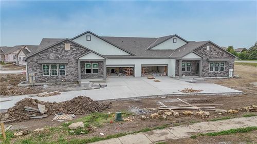 119 S Diane Dr, Olathe, KS, 66061-5129 | Card Image