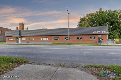 223 S Fearing Blvd, Toledo, OH, 43609-1809 | Card Image