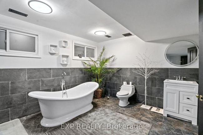 8458 Lazy Lane, House other with 3 bedrooms, 2 bathrooms and 16 parking in Thedford ON | Image 17