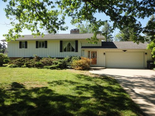 8711 Riverbend Dr, South Haven, MI, 49090 | Card Image
