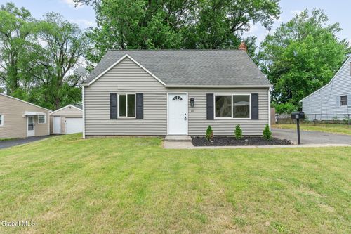 10 Perry Ave, Latham, NY, 12110-2417 | Card Image