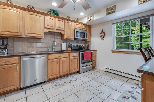 9 Pleasant Ln, House other with 3 bedrooms, 3 bathrooms and 2 parking in Poughkeepsie NY | Image 8
