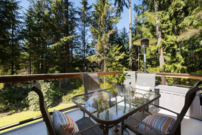 5569 Cortez Road, House other with 5 bedrooms, 4 bathrooms and 4 parking in North Vancouver BC | Image 8