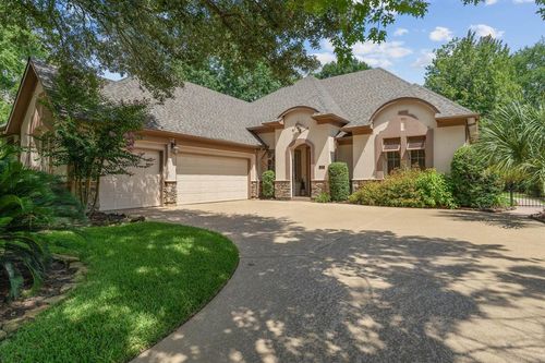 102 W Racing Cloud Ct, The Woodlands, TX, 77381-5202 | Card Image