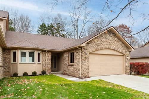 13-30810 Misty Pines Dr, Farmington Hills, MI, 48336-1253 | Card Image