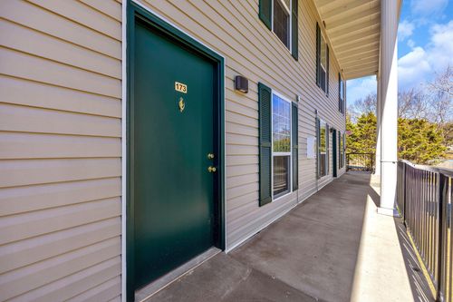 900 Mountain Creek Rd, Chattanooga, TN, 37405-4502 | Card Image