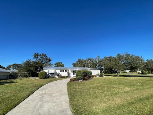 474 22nd St Se, Vero Beach, FL, 32962-8305 | Card Image