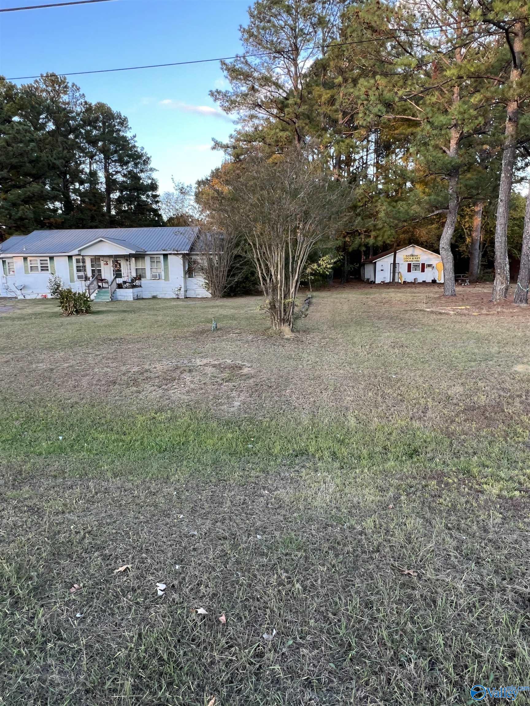 Grand Ave, Rainbow City, AL 35906