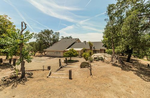 31915 Pennyroyal Ln, Prather, CA, 93651-9660 | Card Image