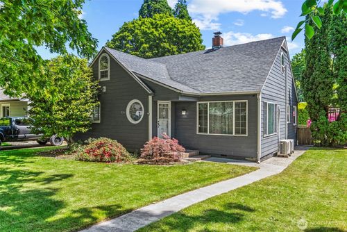 516 26th Ave, Longview, WA, 98632-1328 | Card Image