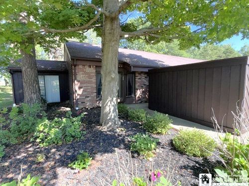 26 Susann Ct, Fredonia, NY, 14063-2330 | Card Image