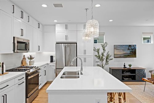 331 Harvest Dr, Rancho Mission Viejo, CA, 92694-1679 | Card Image