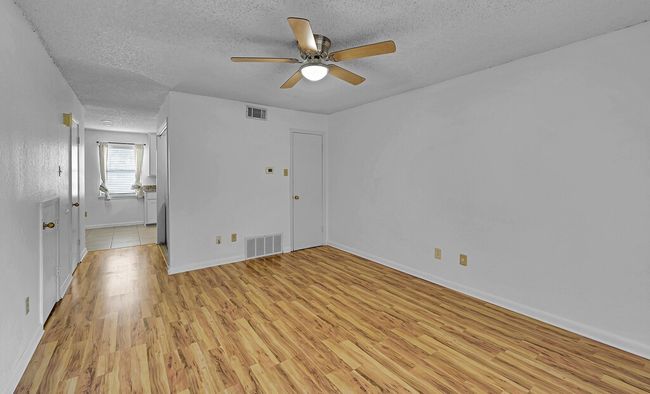 APT-122 - 1226 Baylor Ave, Condo with 2 bedrooms, 3 bathrooms and null parking in Waco TX | Image 5