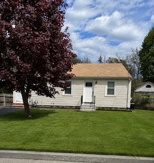 24 Warren Ave, Stoughton, MA, 02072-2527 | Card Image