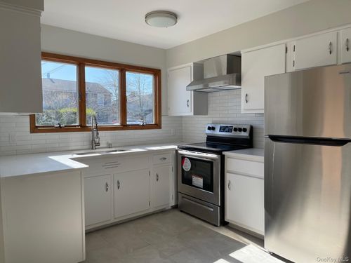 b-628 Edwards St, Westhampton Beach, NY, 11978-1007 | Card Image