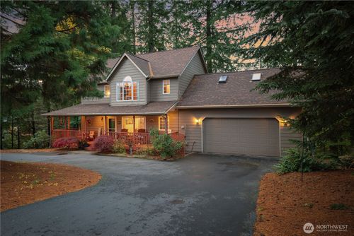 130 Mosswood Ln, Longview, WA, 98632-9179 | Card Image