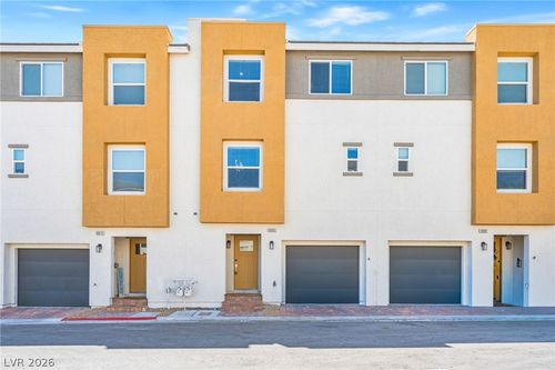 10083 Vibrant Moon Ave, Las Vegas, NV, 89129-8236 | Card Image