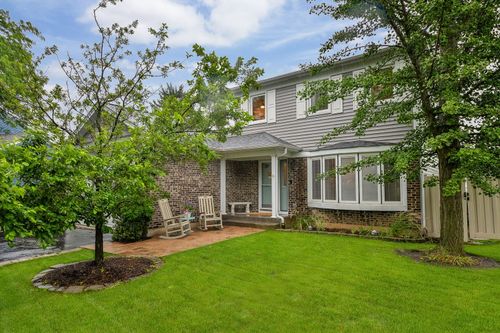 1210 Robin Dr, Elk Grove Village, IL, 60007-3072 | Card Image