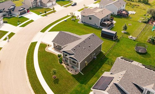 909 9th Ave Ne, Kasson, MN, 55944-2038 | Card Image