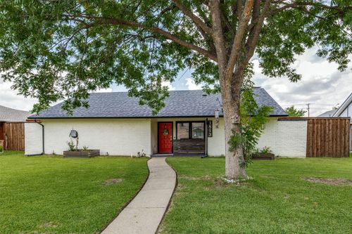 1813 Hanover Dr, Richardson, TX, 75081-3135 | Card Image