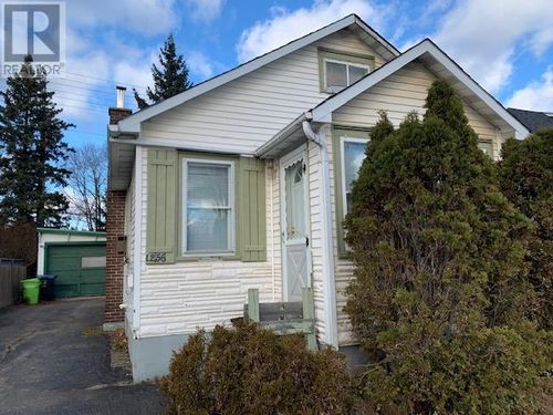 1256 Wellington St E, Sault Ste. Marie, ON, P6A2P4 | Card Image