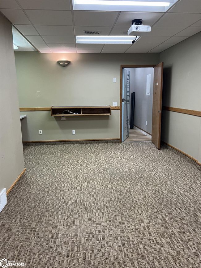 100 W 5 Th St, Home with 0 bedrooms, 0 bathrooms and null parking in Carroll IA | Image 18