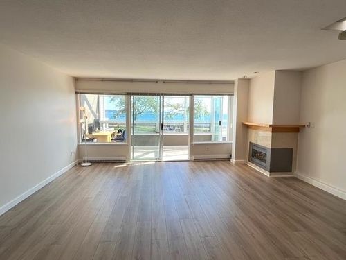 14831 Marine Dr, White Rock, BC, V4B1C1 | Card Image