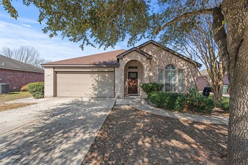 1156 Woodlands Dr, Kyle, TX, 78640-5530 | Card Image