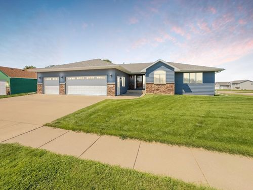 7200 W Prairie Heart Pl, Sioux Falls, SD, 57108 | Card Image