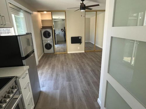 b-1906 Palm Ave, San Mateo, CA, 94403-1327 | Card Image