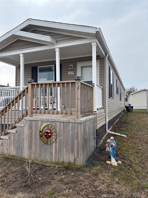 269 Westbrook Ct, Port Huron, MI, 48060-4981 | Card Image