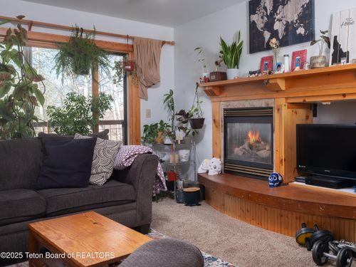423-2470 Shadowmoon Ln, Driggs, ID, 83422 | Card Image