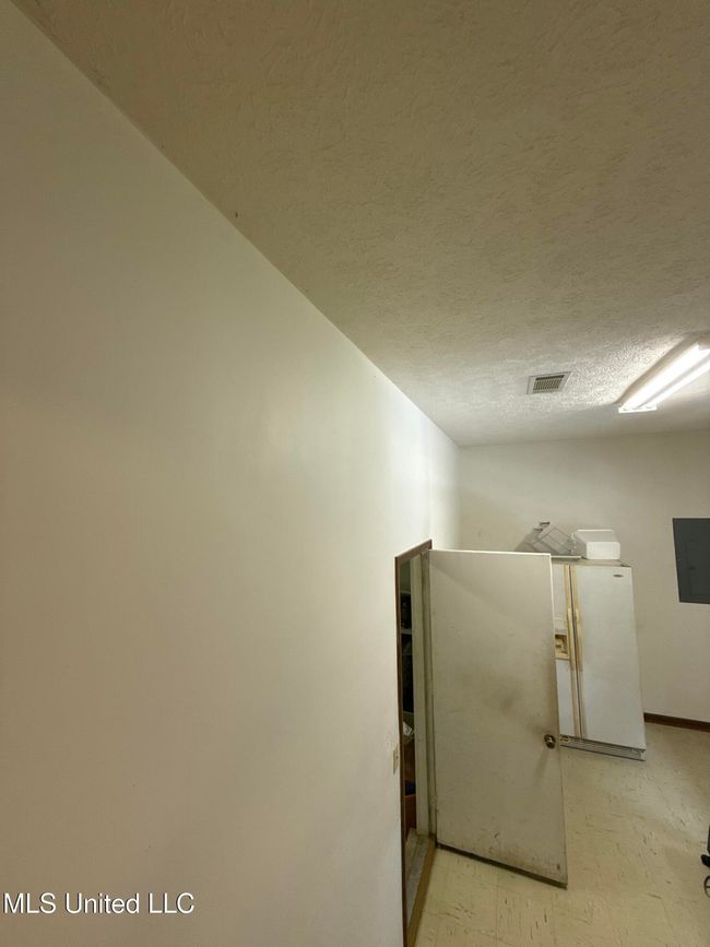 9E0DF24C-E0E6-4547-9AF1-57956A15C938 | Image 11