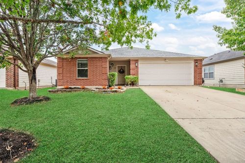 292 Spruce Dr, Kyle, TX, 78640-5729 | Card Image