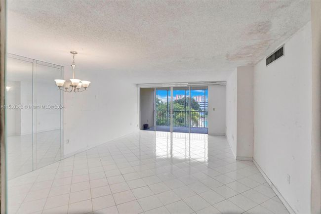 419-3 - 1750 Ne 191st St, Condo with 2 bedrooms, 2 bathrooms and null parking in Miami FL | Image 1