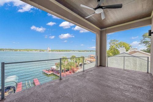 828 Lake View Dr, Montgomery, TX, 77356-5775 | Card Image