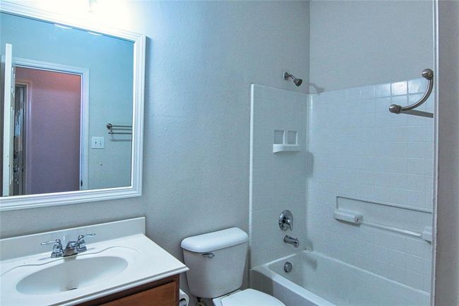 21622 Amesbury Meadow Ln, House other with 3 bedrooms, 2 bathrooms and 2 parking in Spring TX | Image 12