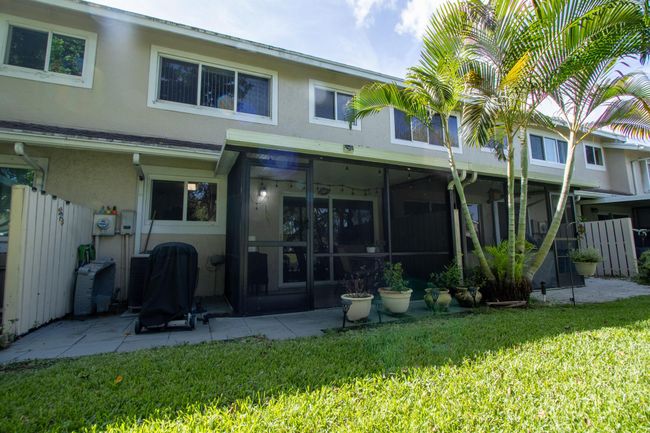 57 - 2180 Discovery Cir W, Condo with 2 bedrooms, 3 bathrooms and null parking in Deerfield Beach FL | Image 17