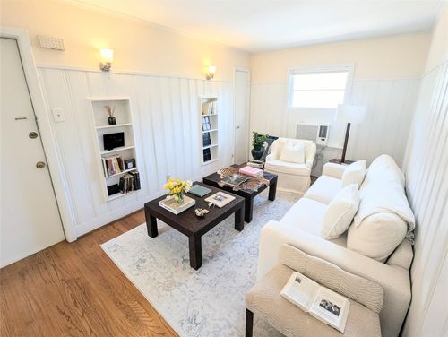 1-2504 Kingston Street, Houston, TX, 77019 | Card Image
