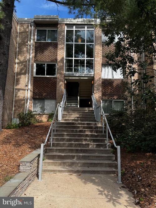 4-8000 Chanute Pl, FALLS CHURCH, VA, 22042-1100 | Card Image