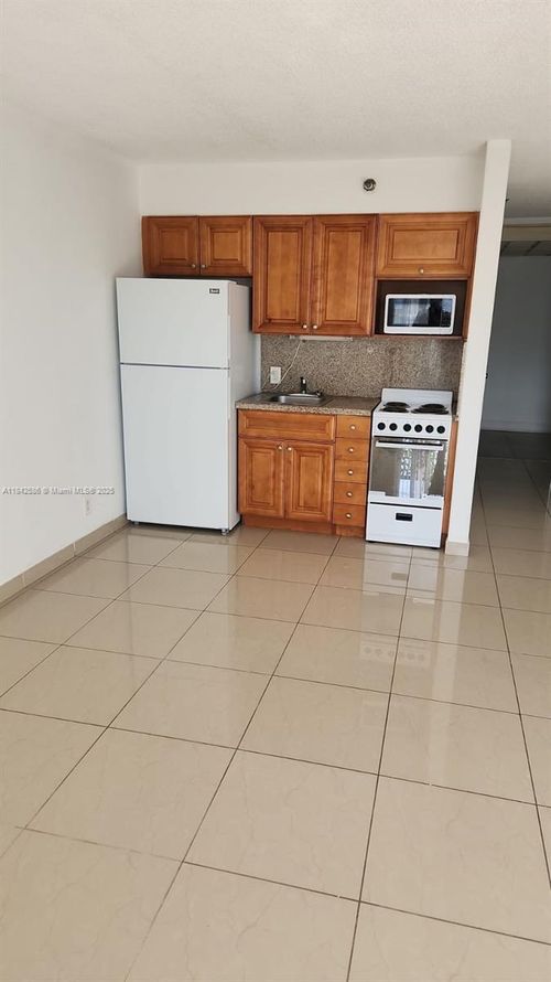 apt-206-16450 Nw 2nd Ave, Miami, FL, 33169-6016 | Card Image