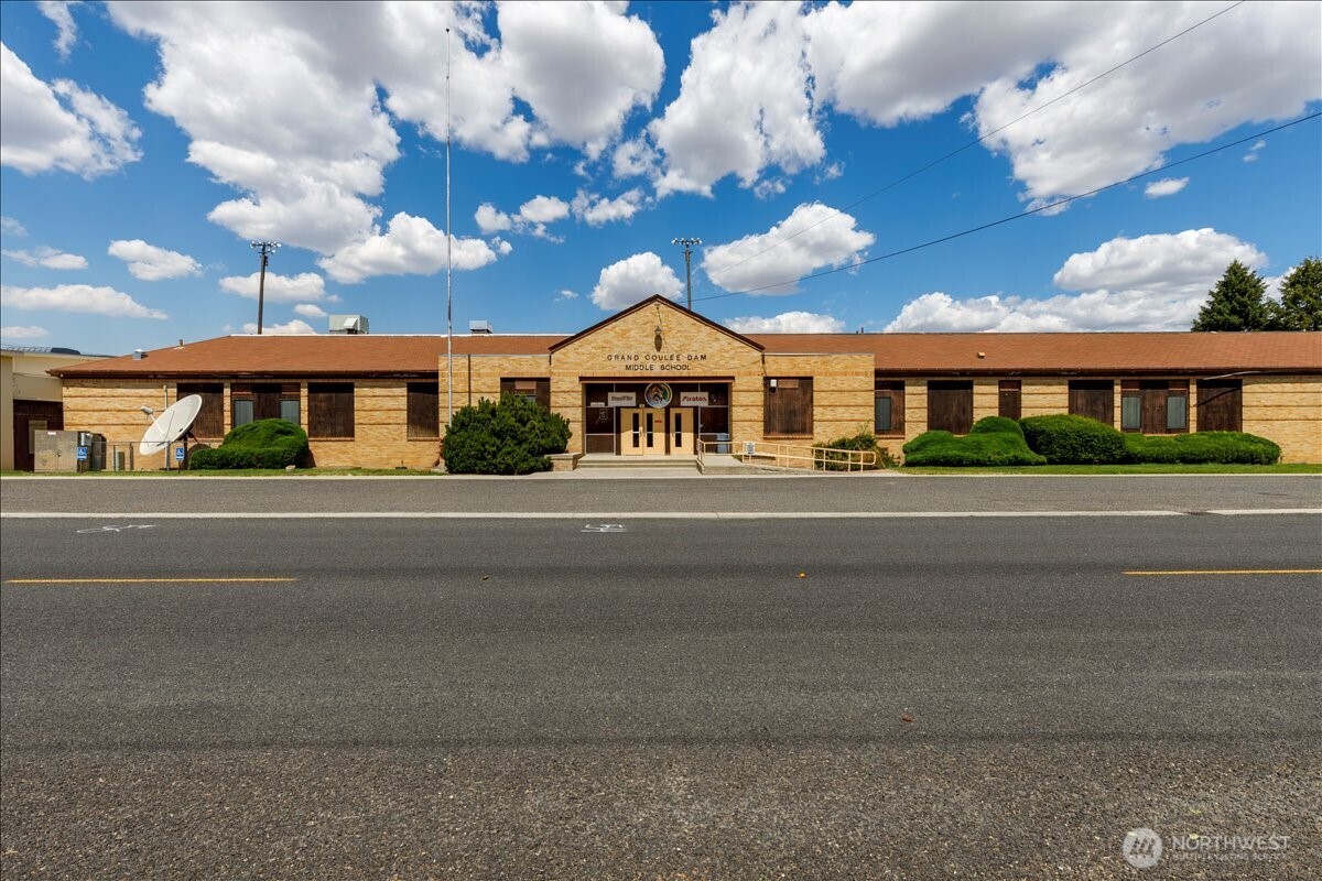 Commercial Sale in Grand Coulee 3