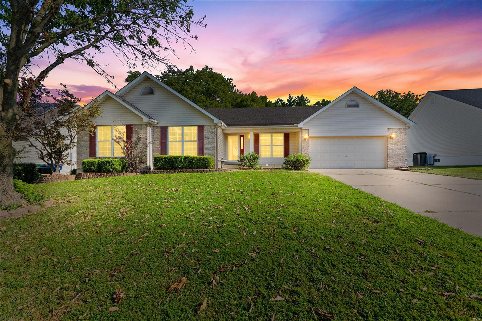 Clearfield Ln, Saint Charles, MO 63303