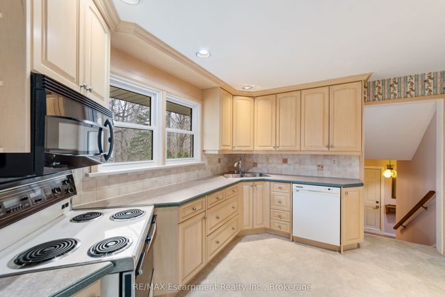 305 Woodworth Dr, House other with 4 bedrooms, 2 bathrooms and 4 parking in Ancaster ON | Image 9