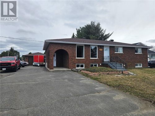 123 Cote Blvd, Hanmer, ON, P3P1M1 | Card Image