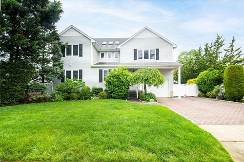 1360 Powell Ave, Merrick, NY, 11566-1813 | Card Image